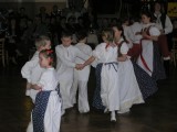 Folklorní plesy, bály a taneční večery začínají hned druhý týden v lednu (ples v Příkazech, archiv FOS ČR)